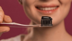 Zubne paste s aktivnim ugljenom možda više štete nego koriste