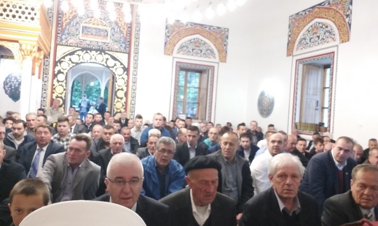 Prvi bajram-namaz u obnovljenoj Aladža džamiji u Foči