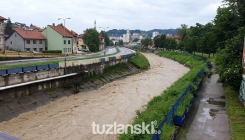 Na području Tuzlanskog kantona raste nivo potoka i rijeka usljed velike količine padavina