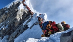 Nova pravila: Planinari koji žele da se popnu na Mont Everest moraju biti iskusni penjači