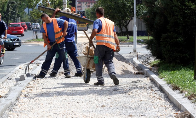 Vlade FBiH uputila poslodavcima preporuke za zaštitu radnika od visokih temperatura