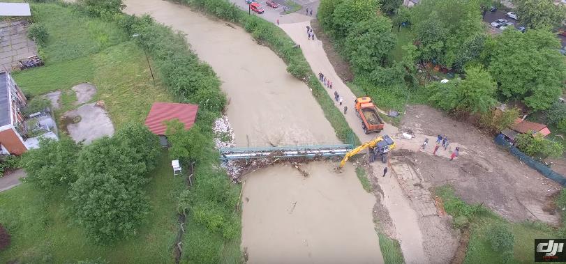 Ovako je danas izgledala rijeka Jala iz zraka (VIDEO)