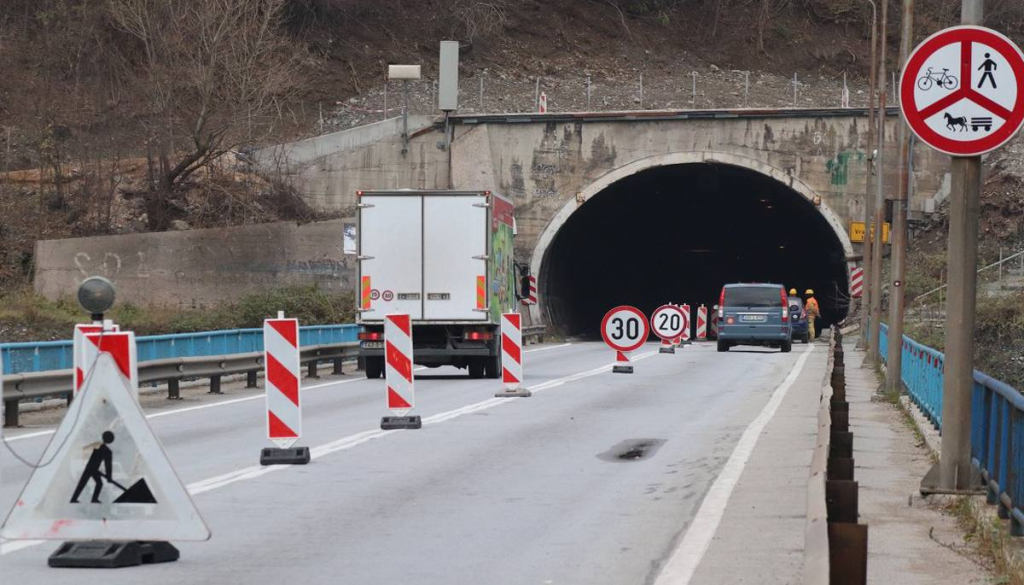 Završeni asfalterski radovi u tunelu Vranduk