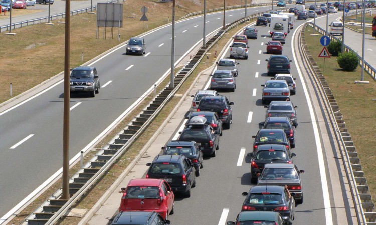 Očekuje se pojačana frekvencija vozila na putnim pravcima u BiH, apeluje se na poštivanje propisa