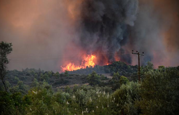 Evakuisana četiri sela zbog požara na grčkom ostrvu Evia