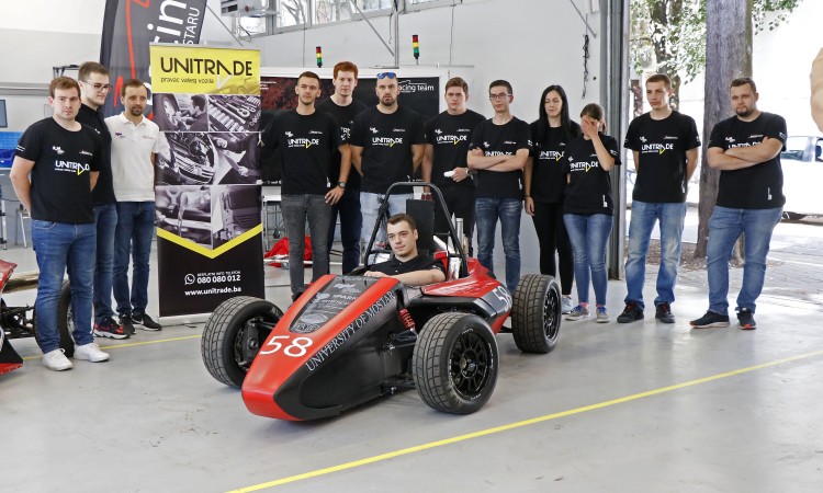 Mladi Mostarci predstavili Formula Student bolid: Od sutra se takmiče u Italiji