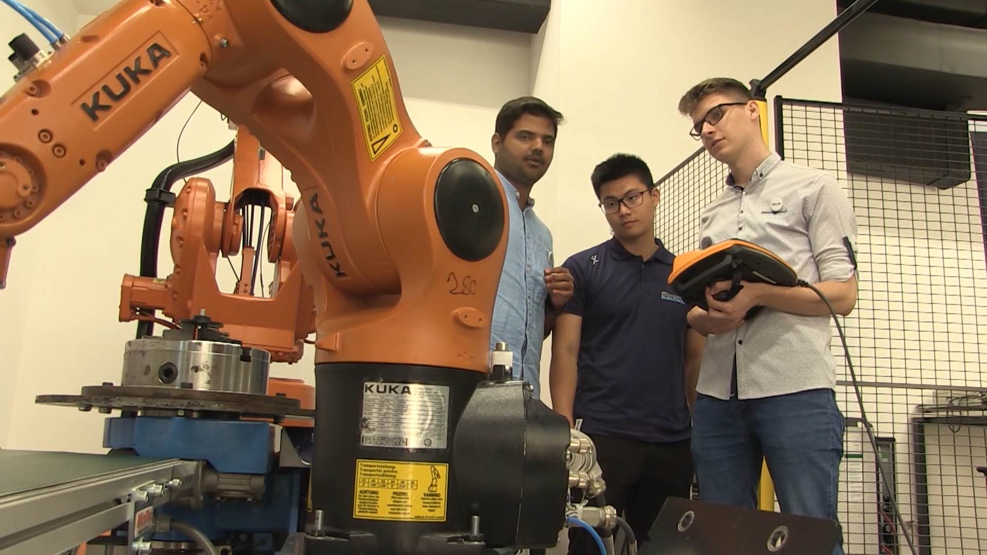 Australijski univerzitet šalje studente da o robotima uče u Tuzli