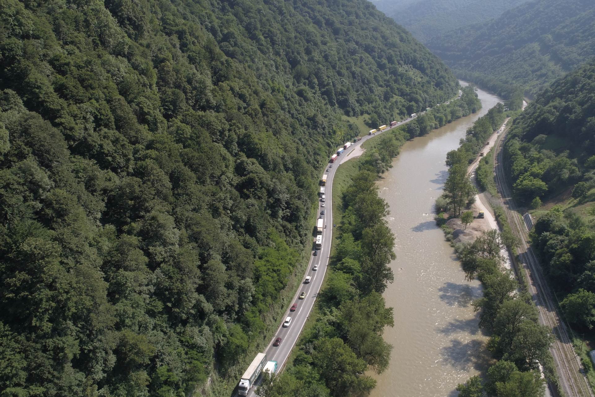 Večeras potpune obustave saobraćaja u Vranduku