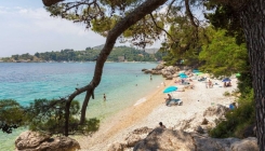 Još jedna hrvatska plaža onečišćena fekalijama