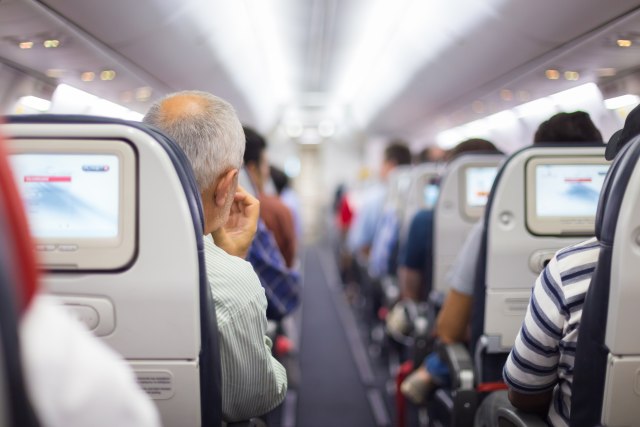 Mjesta u avionu koja imaju najviše bakterija i virusa