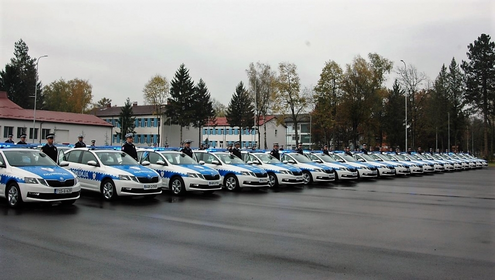 Policijskim službenicima u RS-u po 1.000 KM