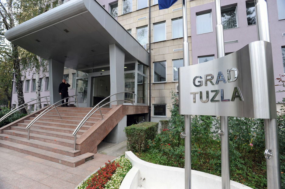 Grad Tuzla: Grant od 140.000 KM za finansiranje | sufinansiranje kulturnih i sportskih manifestacija