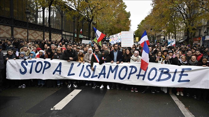 Hiljade ljudi na ulicama Pariza na protestima protiv islamofobije