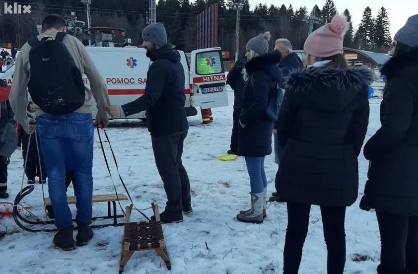 Nesreća na Bjelašnici: Djevojčica u životnoj opasnosti nakon što je pala sa sanki