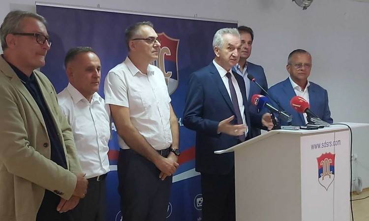 Poruka iz SDS-a: Ovo je skraćena verzija ANP-a, Dodik ucijenjen