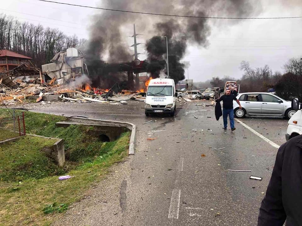 Muškarac povrijeđen u eksploziji u Zvorniku stabilno, ostaje na liječenju