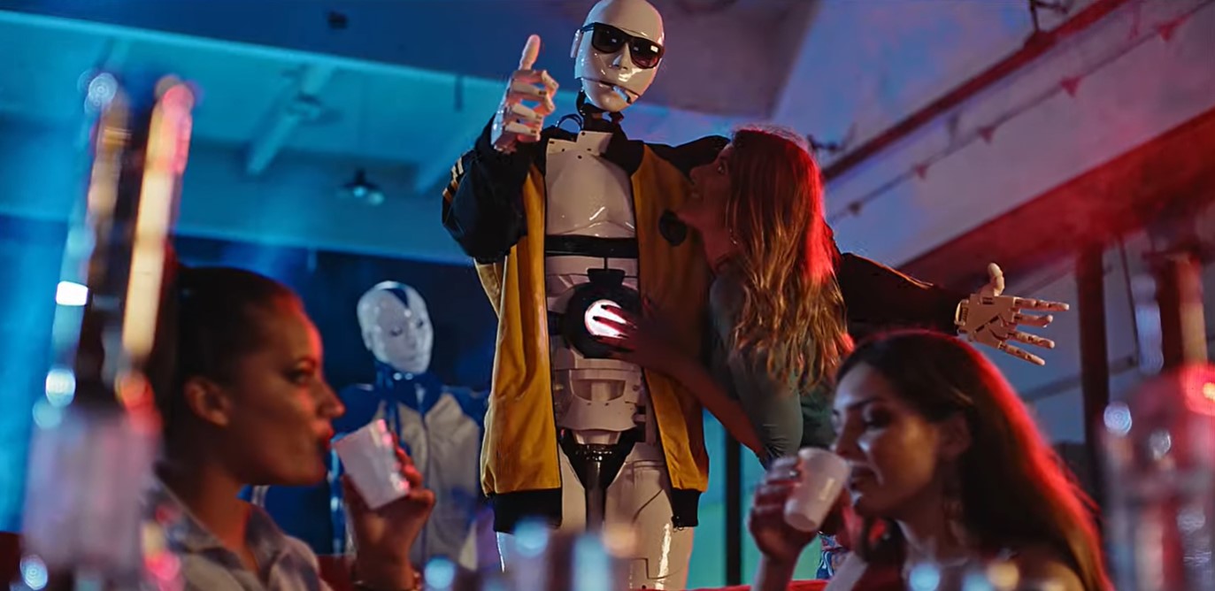 Pogledajte novi spot Dubioze kolektiv: Predstavljen prvi domaći robot pjevač