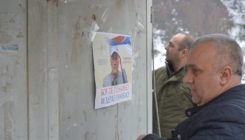 Srebrenica: Lijepili Mladićeve plakate sa porukom "Genocida nije bilo"