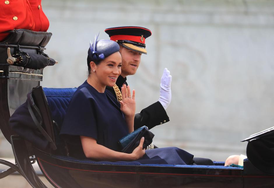 Današnji 'krizni' sastanak u rezidenciji: Harry nije želio ručati s porodicom, njegov djed je bijesan na njega i Meghan