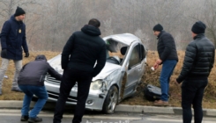 Tragedija: Podlegao povredama i drugi mladić nakon teške saobraćajne nesreće kod Tuzle