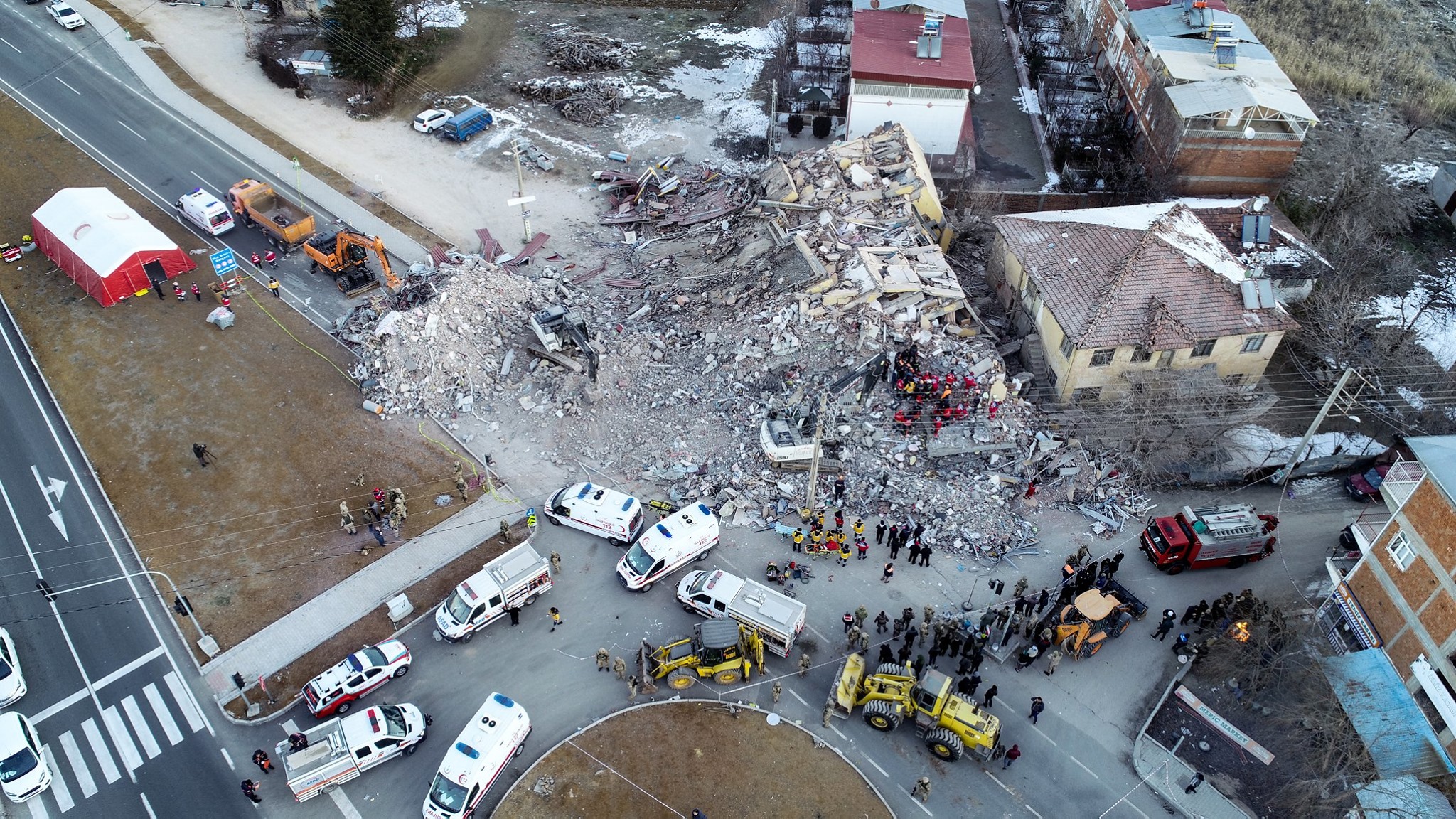 Broj žrtava zemljotresa u Turskoj povećan na 31