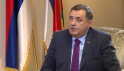 Milorad Dodik odlučio martovsku platu podijeliti u osam višečlanih porodica