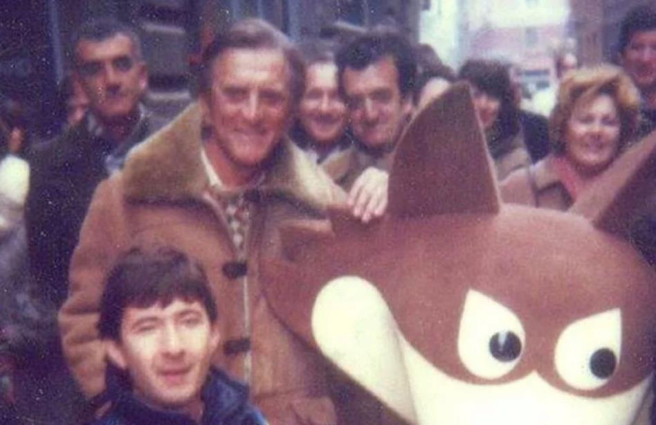 Dan koji Sarajlije neće zaboraviti: Kako je jedan ćevabdžija osramotio glavni grad BiH kada je došao Kirk Douglas