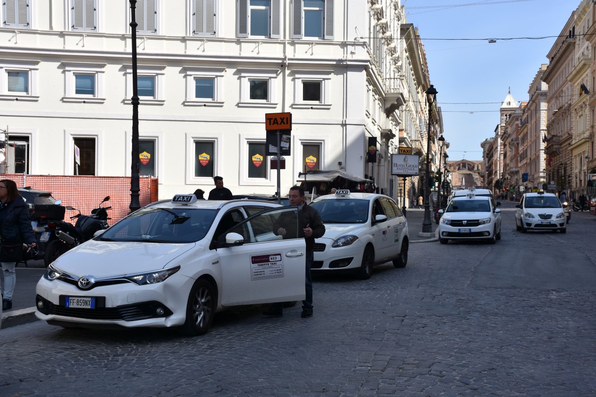 Zbog korona virusa u Italiji zatvoreni parkovi i javna igrališta