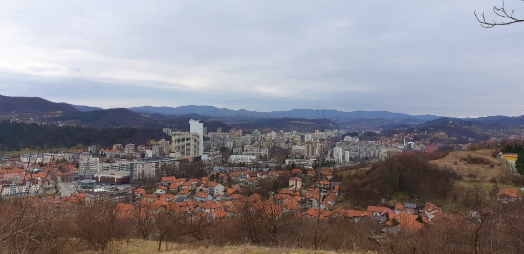 U BiH sutra pretežno oblačno, dnevna temperatura do 26 stepeni