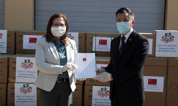 Stigao prvi kontigent kineske donacije u medicinskoj opremi