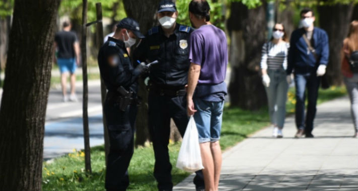 Kažnjeni sa po 500 KM jer nisu nosili zaštitne maske i rukavice