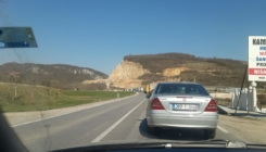 Normalizovan saobraćaj nakon uviđaja zbog nezgode na magistralnom putu Tinja – Srebrenik