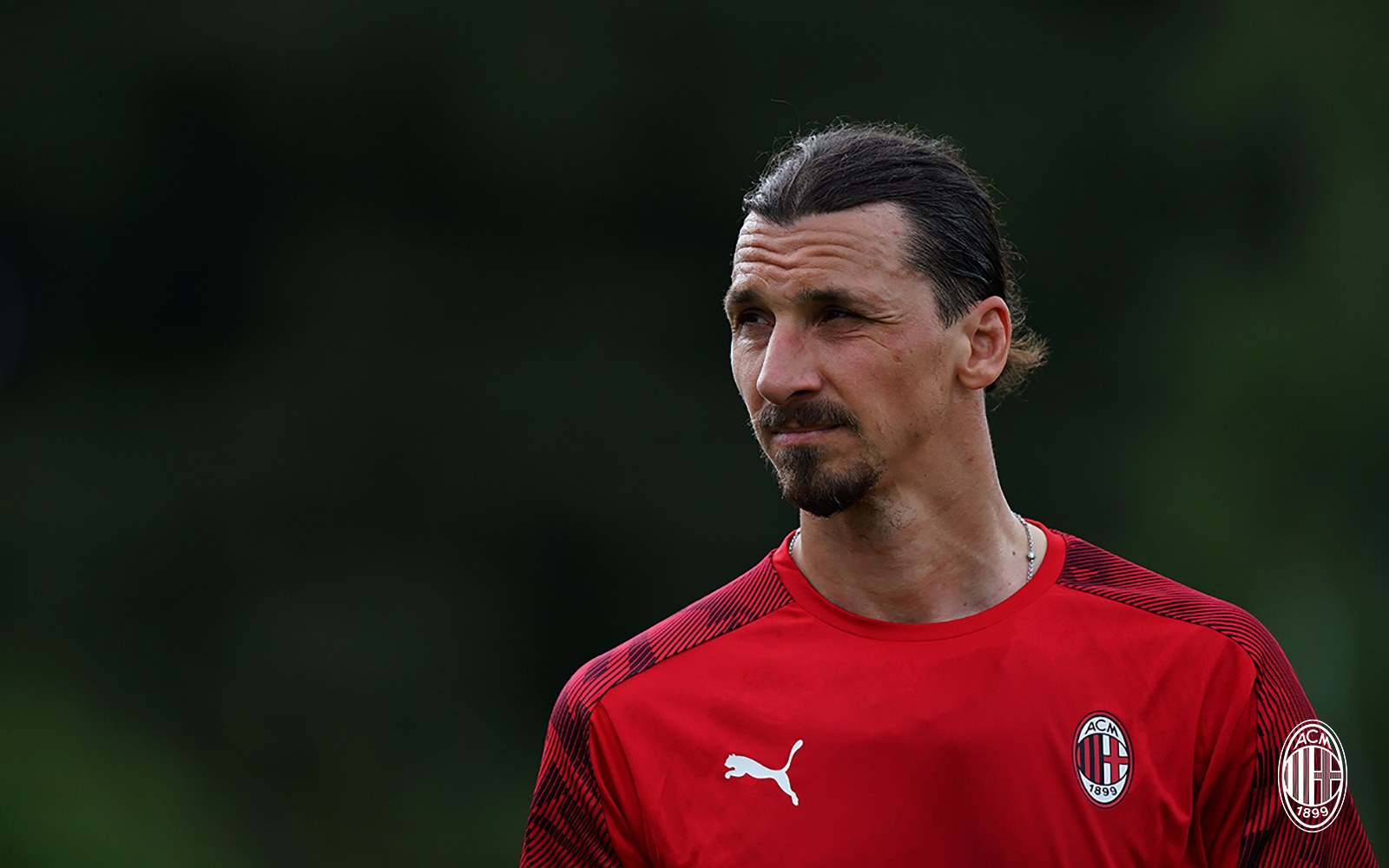 Milan zvanično potvrdio da Ibrahimović ostaje još jednu sezonu