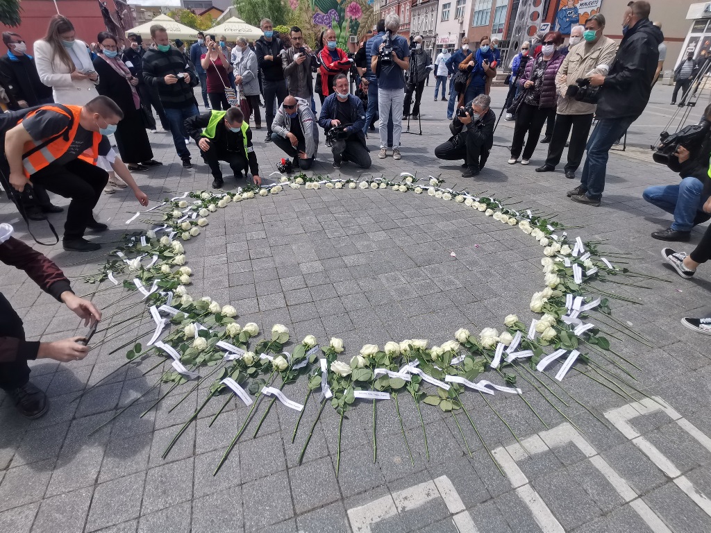 Pokrenuta inicijativa za priznavanje Svjetskog dana bijelih traka u Kanadi