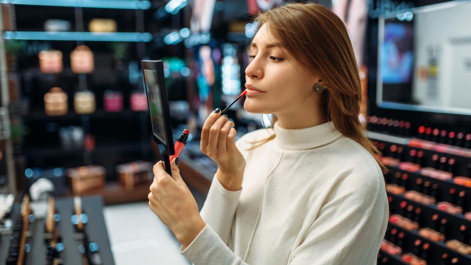 Make-up mitovi u koje većina žena još uvijek vjeruje