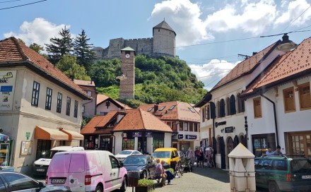 Od nerazvijene sredine do grada milionera