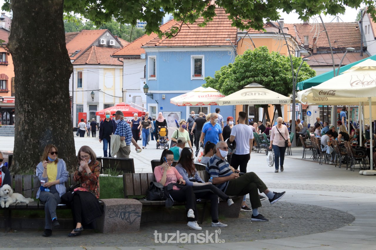 FBiH: Ukida se zabrana kretanja mlađim od 18 i starijim od 65 godina, otvaraju se kina i teretane