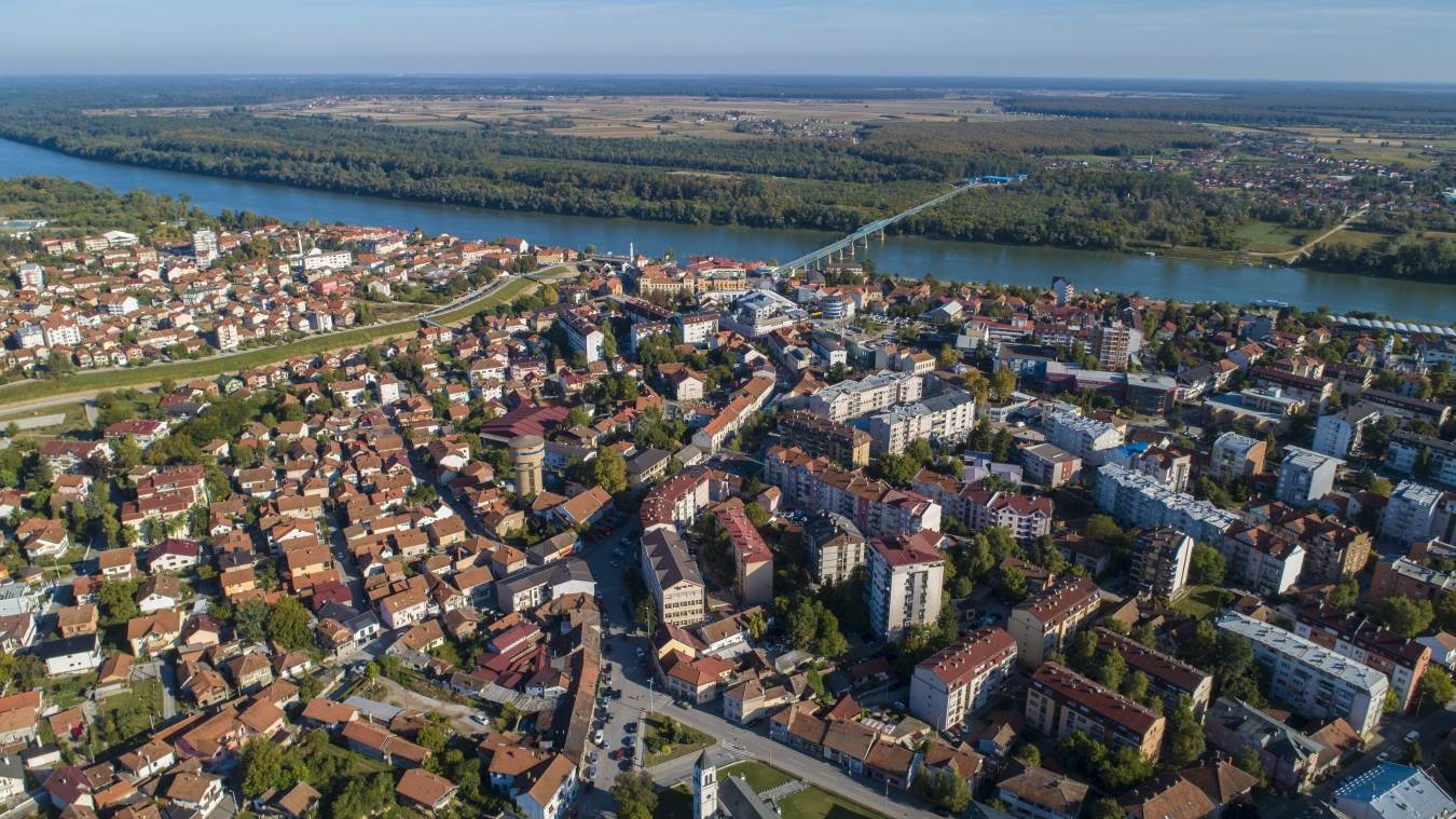 Brčko: Naredba o obustavi rada škola, kladionica, kafića, javnog prevoza