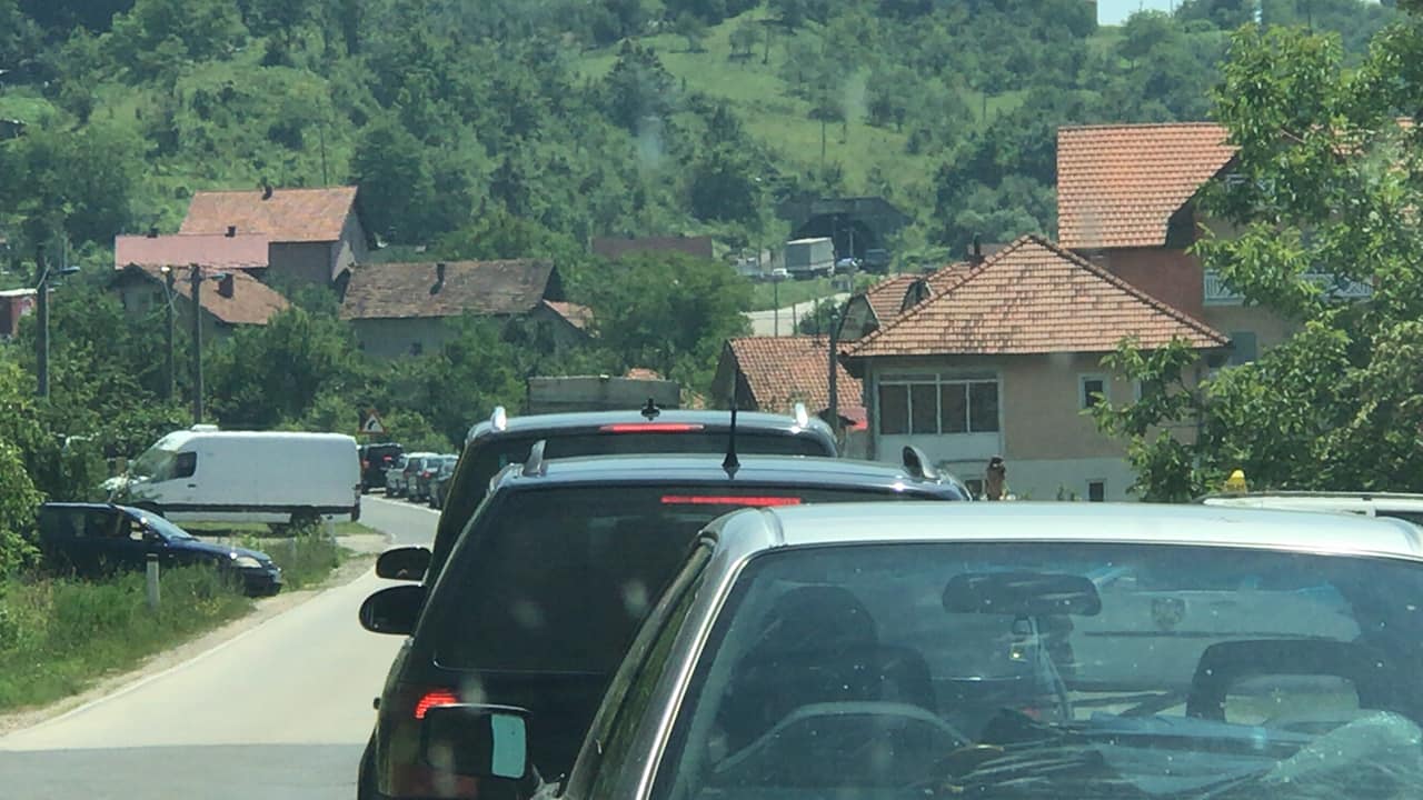 Jedna osoba teško povrijeđena u saobraćajnoj nezgodi kod tunela u Gornjim Čaklovićima