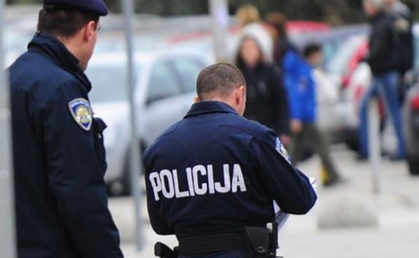 Dvojici hrvatskih policajaca određen pritvor zbog ozljeđivanja Afganistanca