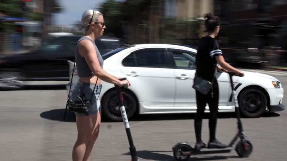 Apel policije građanima: Ne koristite električne romobile u saobraćaju