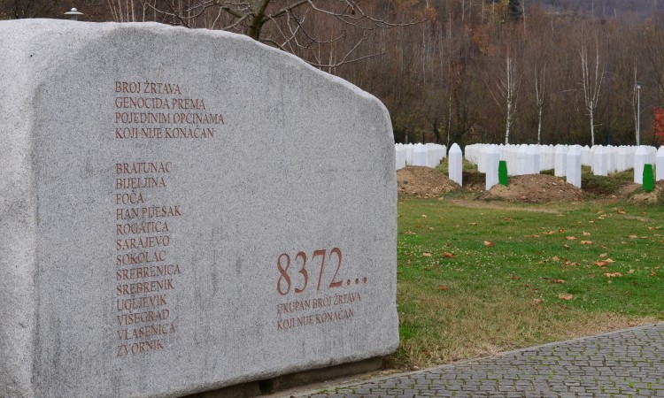 Peticija Majki Srebrenice visokom predstavniku Inzku: Zaustavite negiranje genocida