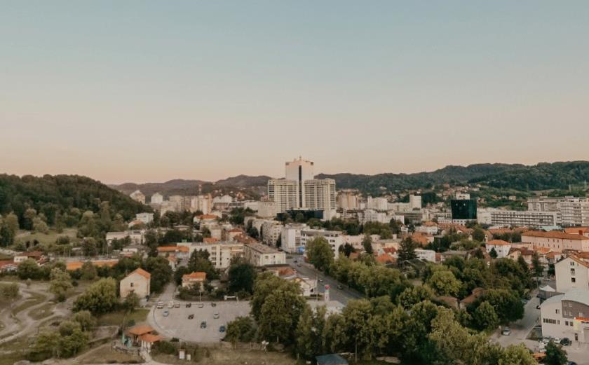 Tuzla: Povremeni zastoji u snabdijevanju vodom i odvijanju saobraćaja