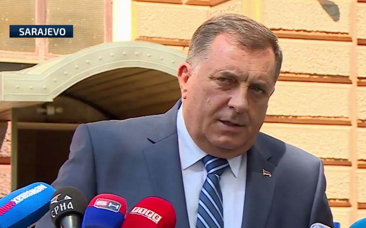 Dodik: Kao što nacionalno ne postoje Bosanci, nema niti bosanskog jezika