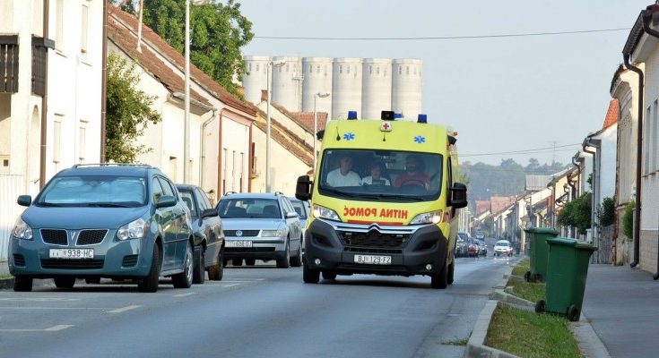 Muškarac izbo nožem dvoje djece kod Osijeka