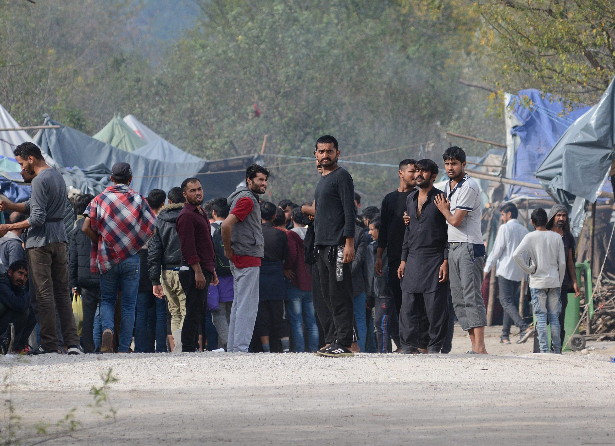 Zvanično: Od danas zabrana ulaska i prevoza migranata na teritoriji USK