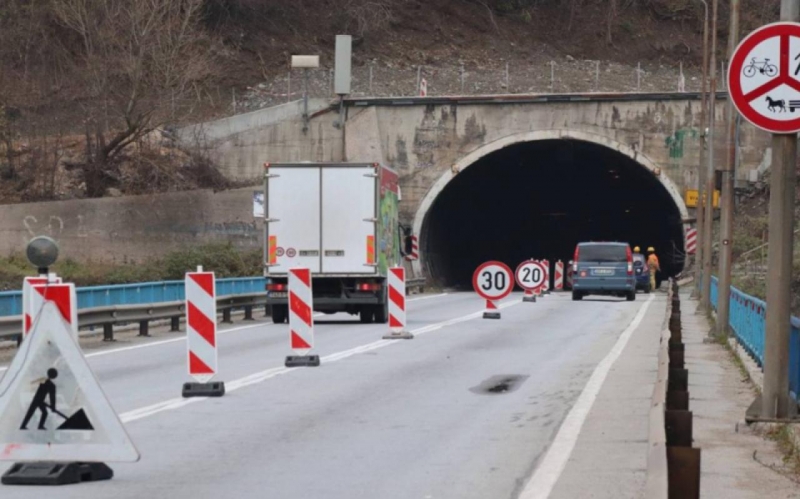 BiH: Zbog radova obustavljen saobraćaj u tunelu na putu Prozor - Jablanica