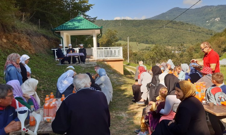 Obilježena 28. godišnjica zločina nad Bošnjacima u Čerkazovićima i Ljoljićima