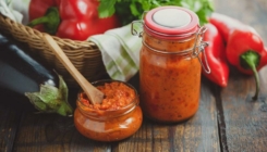 Dobar i za početnike: Domaći recept za najbolji ajvar koji nikada ne razočara