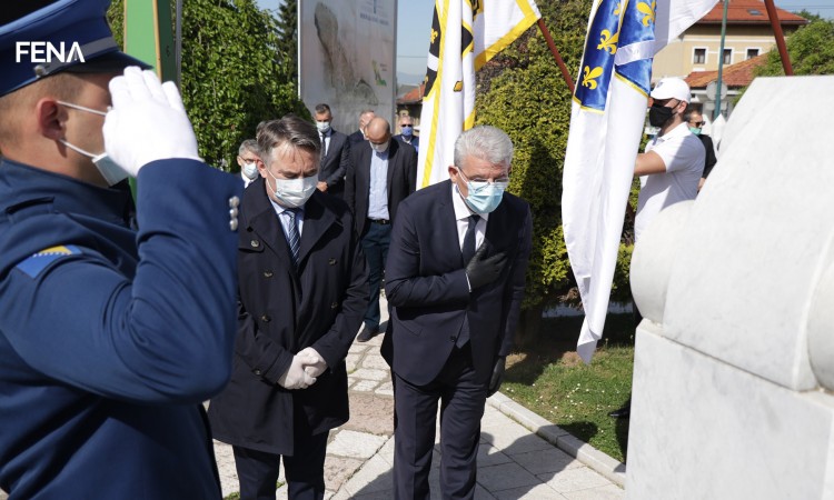 Džaferović i Komšić na obilježavanju 28. godišnjice 1. korpusa Armije RBiH